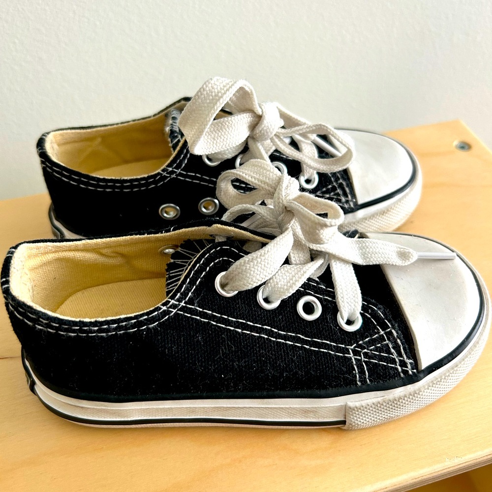Toddler Canvas Sneakers